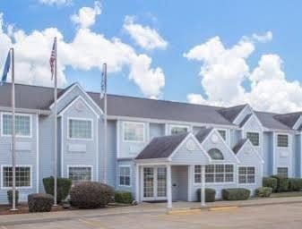 Microtel Inn & Suites By Wyndham Broken Bow Exterior photo